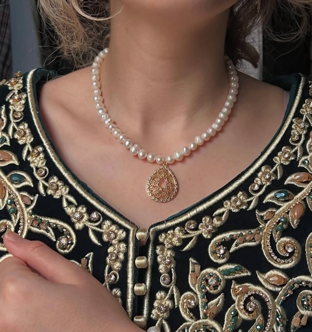 صينية خشبية مطلية